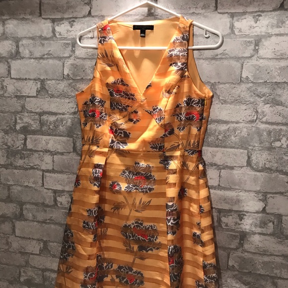 🌼 Yellow fit and flare Banana Republic Dress - Picture 7 of 7